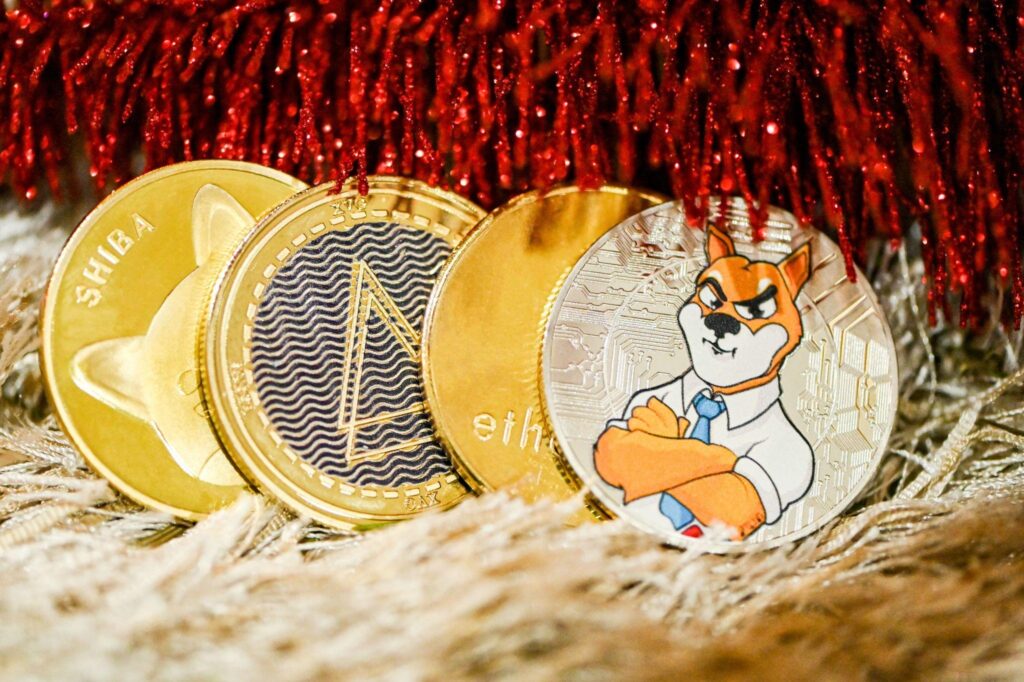 The Role Social Media Plays in the Crypto World: Persystic and Shiba Inu